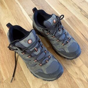 Men's Merrell used gray Hiking Shoes